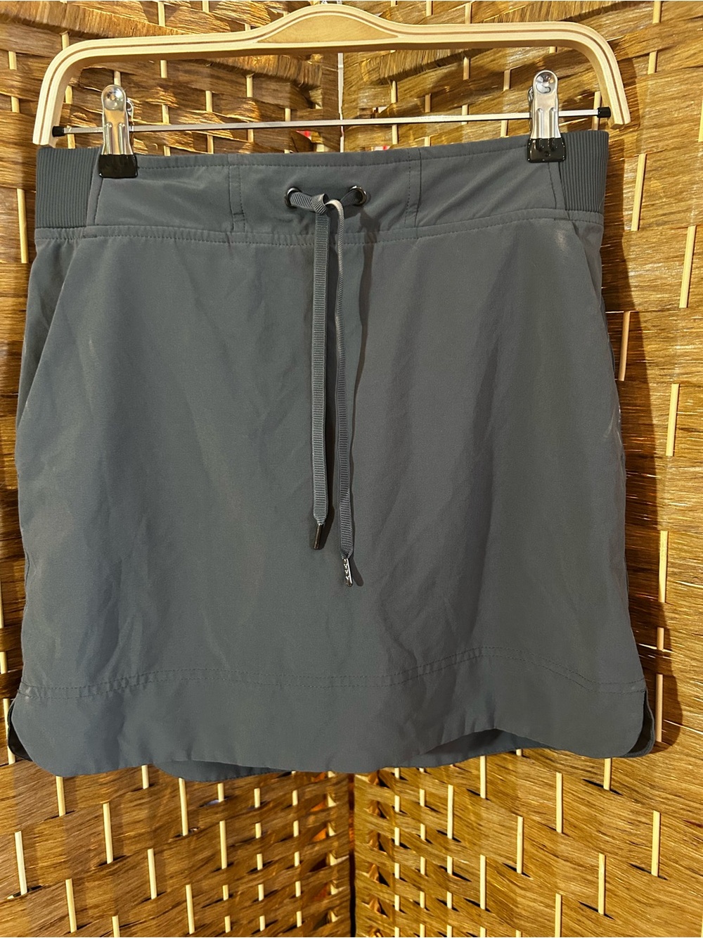 🎾⛳️Athleta Gray Athletic Skort Built In Shorts Drawstring Waist Size M